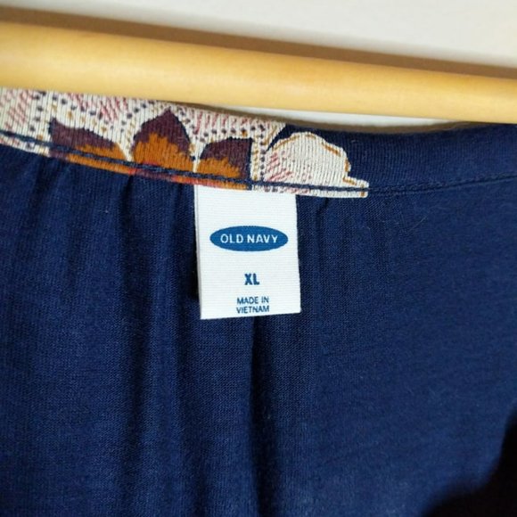 Old Navy Long Sleeve Knit Blouse Navy Floral - Picture 2 of 3